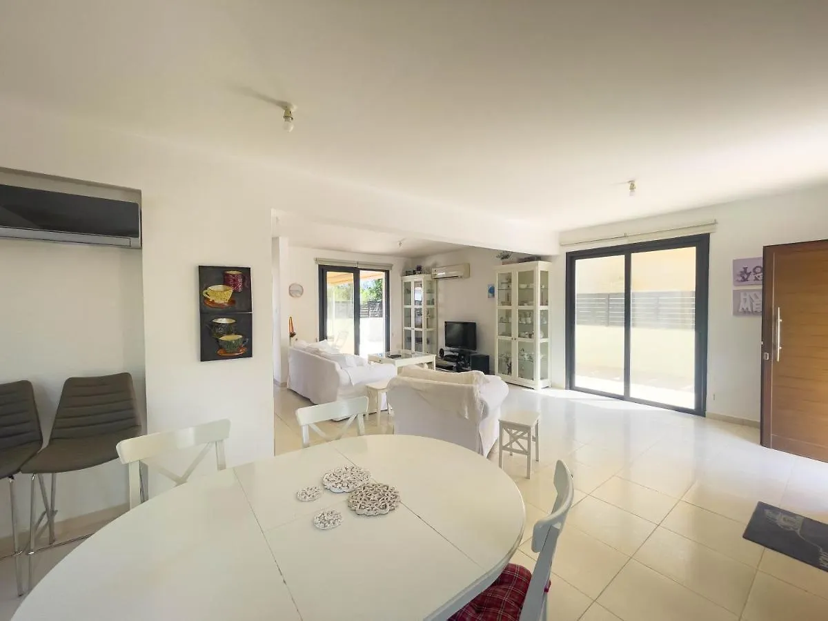 פרוטאראס Villa Chrysa